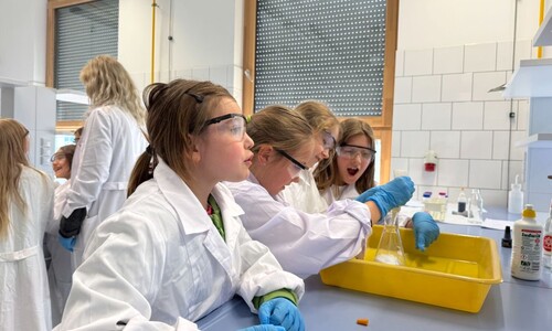 "Dziecięca Szkoła Bezpieczeństwa" na Wydziale Chemii UwB