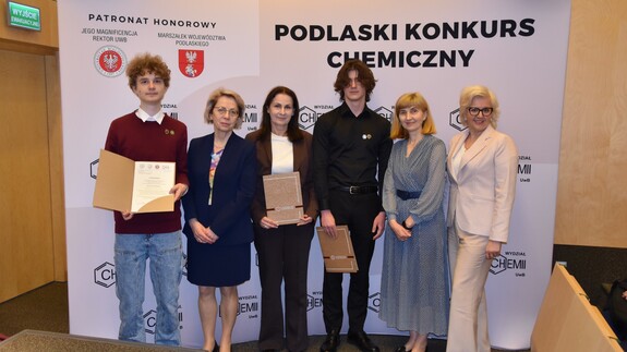 Uroczystość wręczenia nagr&oacute;d Laureatom XII Podlaskiego Konkursu Chemicznego oraz Finalistom 72. Olimpiady Chemicznej z Okręgu Białostockiego