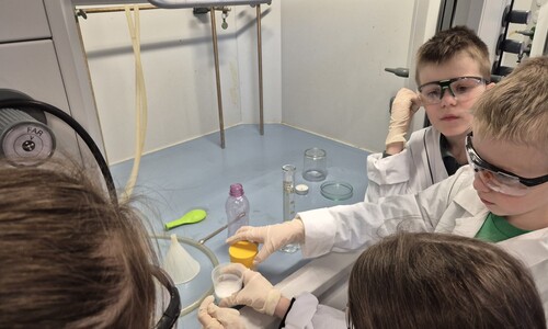 "Dziecięca Szkoła Bezpieczeństwa" na Wydziale Chemii UwB