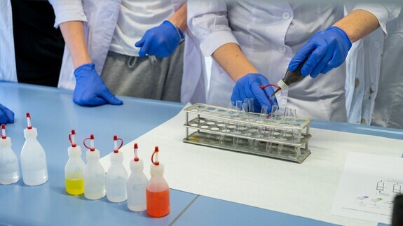 Licealiści z Sokołowa Podlaskiego z wizytą na Wydziale Chemii