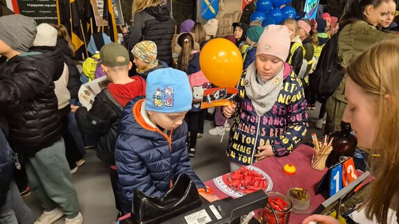 Wydział Chemii UwB na Wojskowych Targach Służby i Pracy