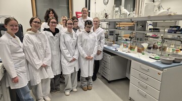 Warsztaty chemiczne dla uczniów klas 7–8