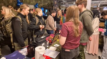 Wydział Chemii UwB na Wojskowych Targach Służby i Pracy