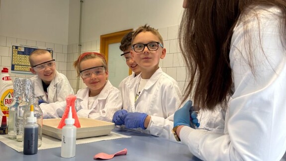 "Dziecięca Szkoła Bezpieczeństwa" na Wydziale Chemii UwB