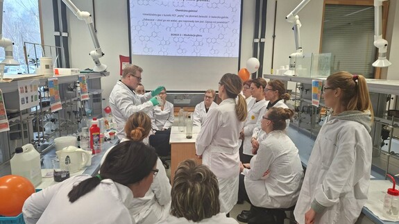 Warsztaty chemiczne dla nauczycielek z Przedszkola nr 3 w Siemiatyczach