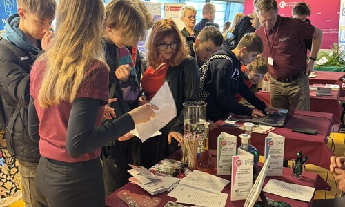 Wydział Chemii na II Wojskowych Targach Służby i Pracy