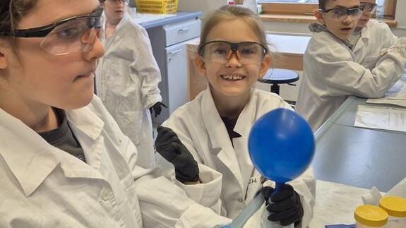 Uczniowie ze Szkoły Podstawowej nr 4 w Białymstoku z wizytą na Wydziale Chemii w ramach akcji &bdquo;Dziecięca Szkoła Bezpieczeństwa&rdquo;