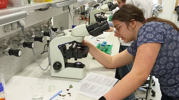 Warsztaty naukowe uczni&oacute;w X Liceum