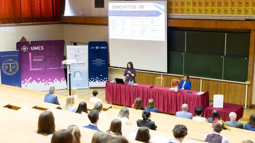 dr Elżbieta Zambrzycka-Szelewa