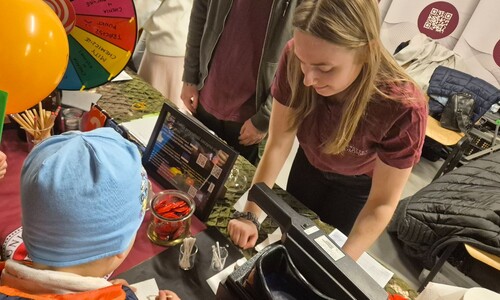 Wydział Chemii UwB na Wojskowych Targach Służby i Pracy