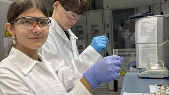 Uczniowie Szkoły Podstawowej nr 4 w Białymstoku na Wydziale Chemii UwB