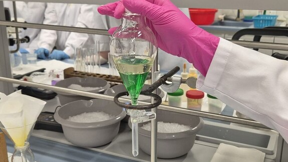 Warsztaty chemiczne dla uczniów Niepublicznej Szkoły Podstawowej w Załukach