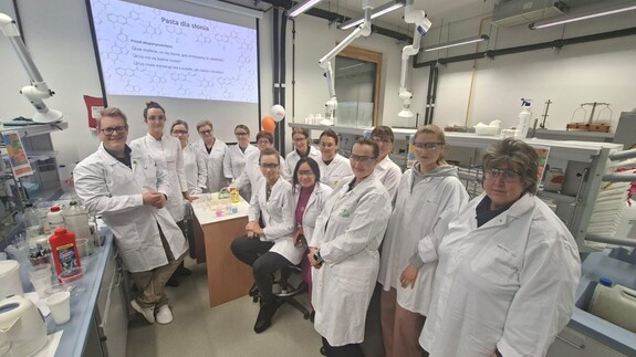 Warsztaty chemiczne dla nauczycielek z Przedszkola nr 3 w Siemiatyczach