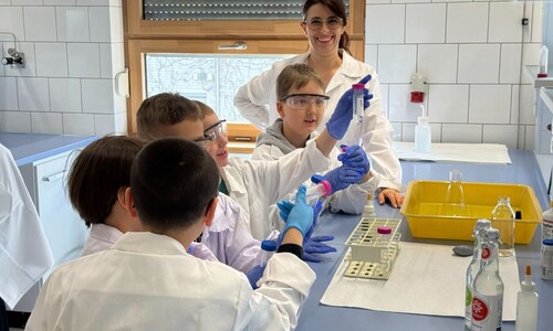 "Dziecięca Szkoła Bezpieczeństwa" na Wydziale Chemii UwB