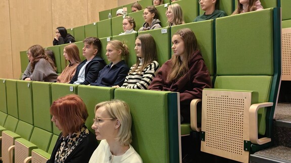 Wizyta uczniów z I LO w Kolnie na naszym Wydziale w ramach Spotkań u Chemików