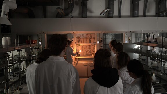 Uczniowie Szkoły Podstawowej nr 4 w Białymstoku na Wydziale Chemii UwB