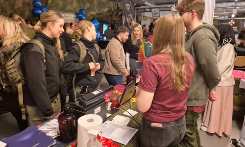 Wydział Chemii UwB na Wojskowych Targach Służby i Pracy