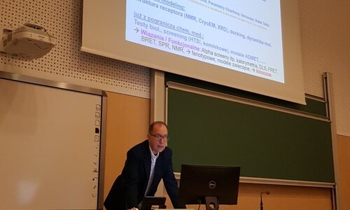 Wykład prof. dra hab. Ryszarda Łaźnego pt. &bdquo;Co daje chemia medyczna, czyli PAINS & GAINS in Medicinal Chemistry&rdquo;