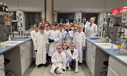 Uczniowie ze Szkoły Podstawowej nr 38 w Białymstoku z wizytą na Wydziale Chemii w ramach akcji &bdquo;Dziecięca Szkoła Bezpieczeństwa&rdquo;