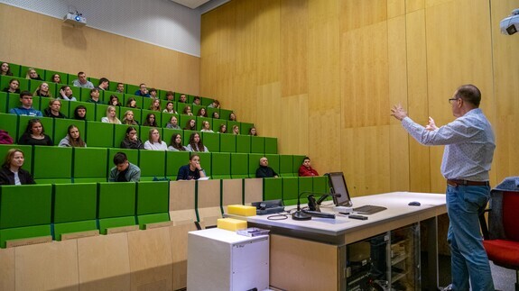 Licealiści z Sokołowa Podlaskiego z wizytą na Wydziale Chemii