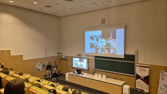 Uroczystość wręczenia nagr&oacute;d Laureatom XII Podlaskiego Konkursu Chemicznego oraz Finalistom 72. Olimpiady Chemicznej z Okręgu Białostockiego