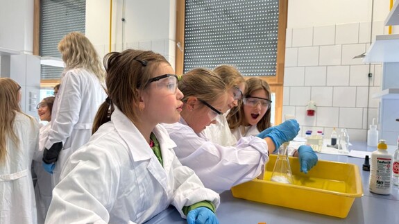 "Dziecięca Szkoła Bezpieczeństwa" na Wydziale Chemii UwB