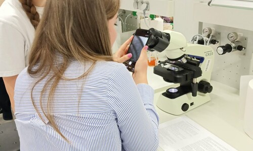 Warsztaty naukowe uczni&oacute;w X Liceum