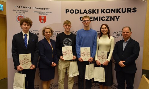 Uroczystość wręczenia nagr&oacute;d Laureatom XII Podlaskiego Konkursu Chemicznego oraz Finalistom 72. Olimpiady Chemicznej z Okręgu Białostockiego