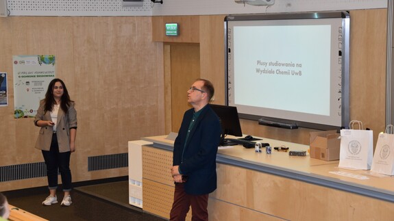 Uroczystość wręczenia nagr&oacute;d Laureatom XII Podlaskiego Konkursu Chemicznego oraz Finalistom 72. Olimpiady Chemicznej z Okręgu Białostockiego