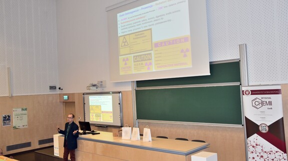 Uroczystość wręczenia nagr&oacute;d Laureatom XII Podlaskiego Konkursu Chemicznego oraz Finalistom 72. Olimpiady Chemicznej z Okręgu Białostockiego