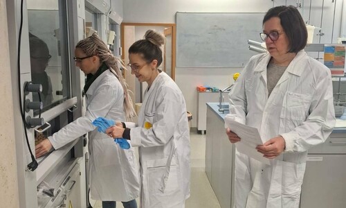 Zajęcia biochemiczne w ramach projektu „Zawód w CZMISie przyda Ci się”