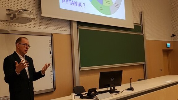 Wykład prof. dra hab. Ryszarda Łaźnego pt. &bdquo;Co daje chemia medyczna, czyli PAINS & GAINS in Medicinal Chemistry&rdquo;