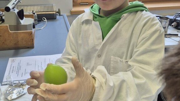 Uczniowie ze Szkoły Podstawowej nr 4 w Białymstoku z wizytą na Wydziale Chemii w ramach akcji &bdquo;Dziecięca Szkoła Bezpieczeństwa&rdquo;