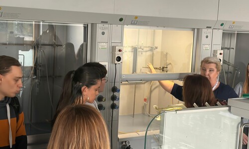 Międzynarodowe szkolenia specjalistyczne na Wydziale Chemii UwB