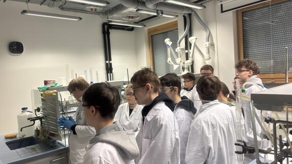 Uczniowie Szkoły Podstawowej nr 4 w Białymstoku na Wydziale Chemii UwB