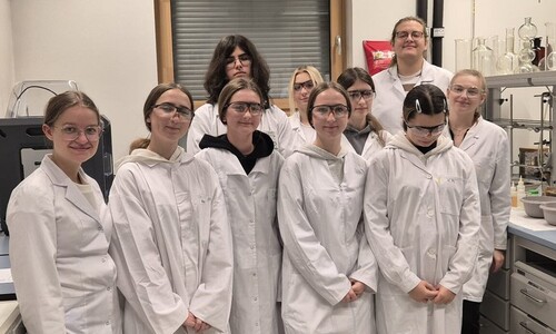 Warsztaty chemiczne dla uczniów Niepublicznej Szkoły Podstawowej w Załukach