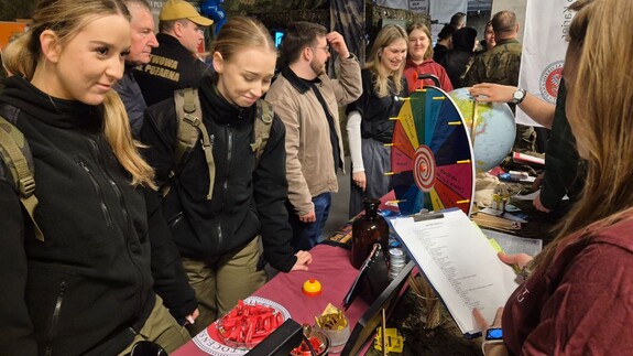 Wydział Chemii UwB na Wojskowych Targach Służby i Pracy
