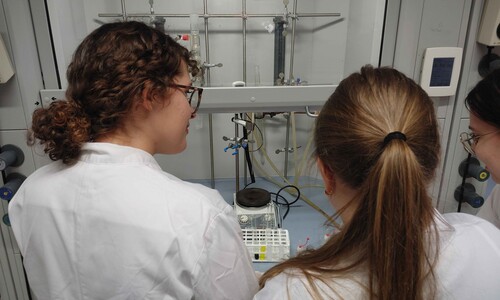 Warsztaty naukowe uczni&oacute;w X Liceum