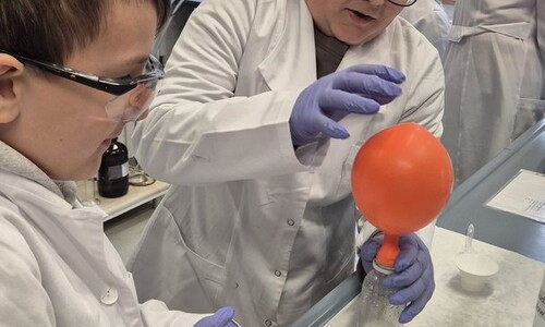 Uczniowie ze Szkoły Podstawowej nr 4 w Białymstoku z wizytą na Wydziale Chemii w ramach akcji &bdquo;Dziecięca Szkoła Bezpieczeństwa&rdquo;