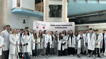 Uczniowie Szkoły Podstawowej nr 4 w Białymstoku na Wydziale Chemii UwB