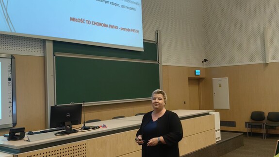 Wizyta uczni&oacute;w z XIII LO na Wydziale Chemii